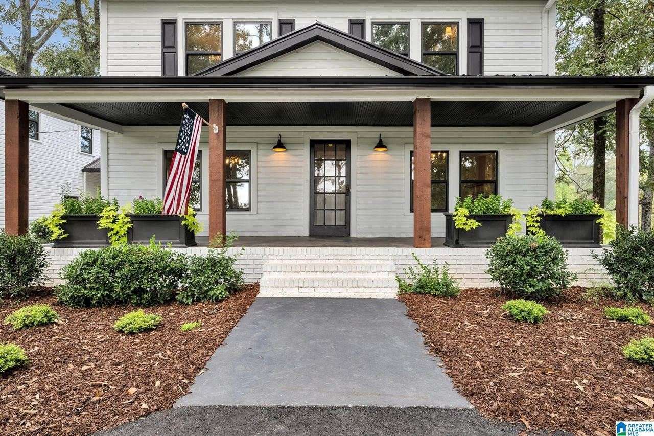 Brea Modern Farmhouse